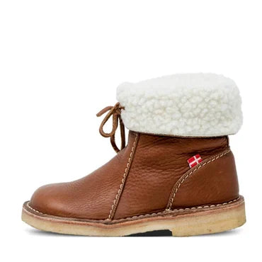 Alana | Waterproof boot with wool lining