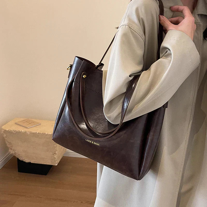 Maria | Elegant leather bag with two straps