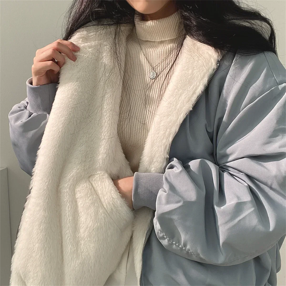 Tiana | Reversible jacket with hood