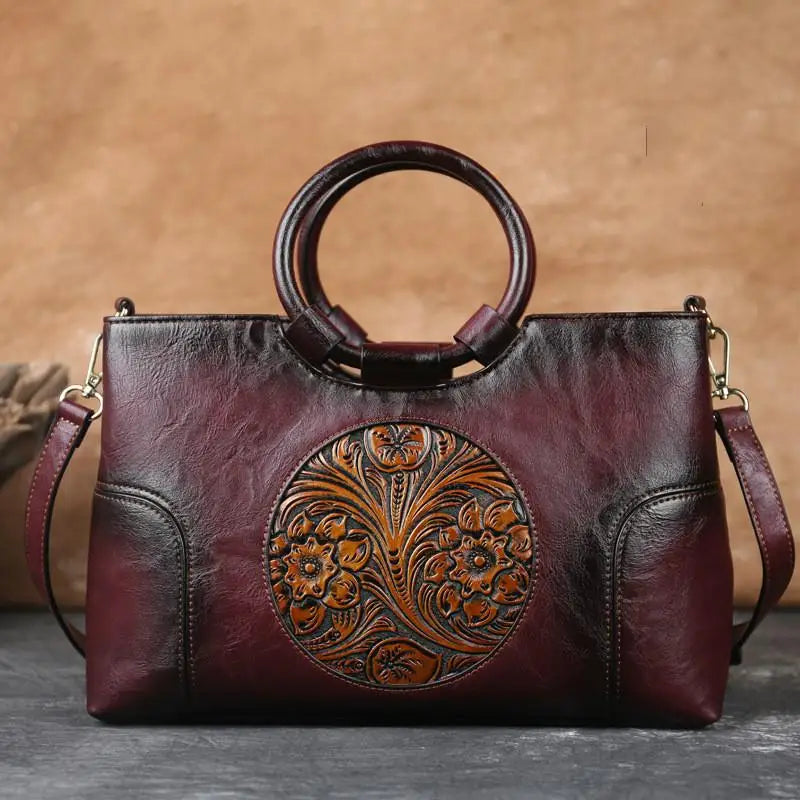 Mary | Leather handbag with vintage relief