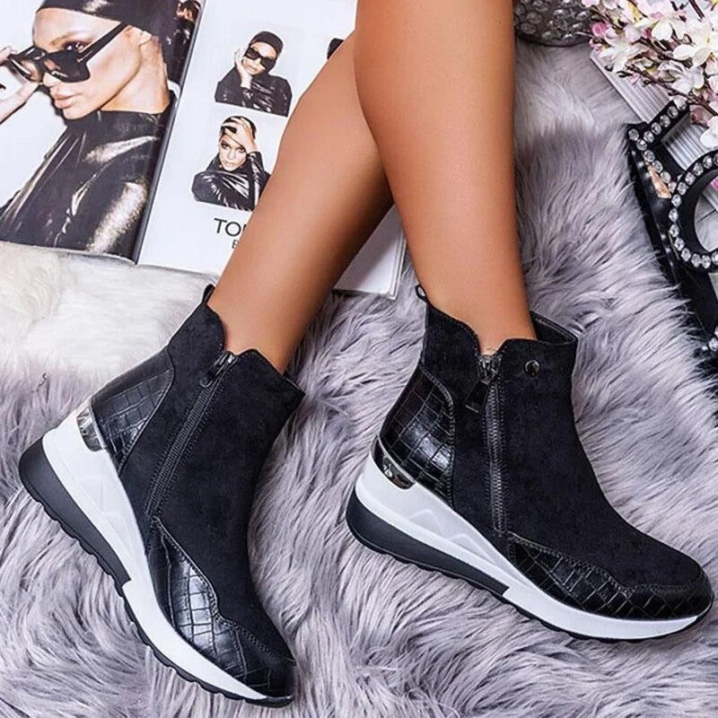Lyla | Stylish zipped boots