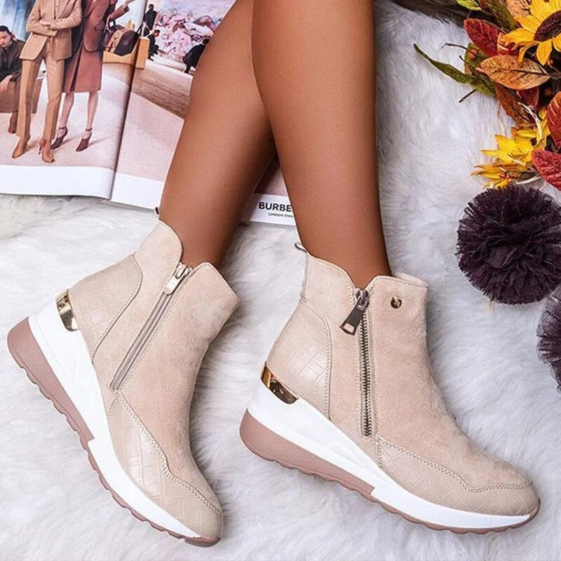 Lyla | Stylish zipped boots