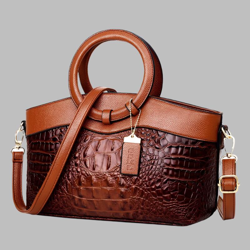 Kayleigh | Stylish leather bag with handmade details