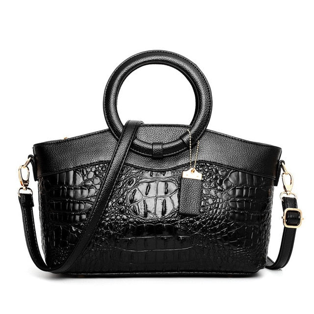 Kayleigh | Stylish leather bag with handmade details