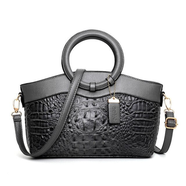 Kayleigh | Stylish leather bag with handmade details