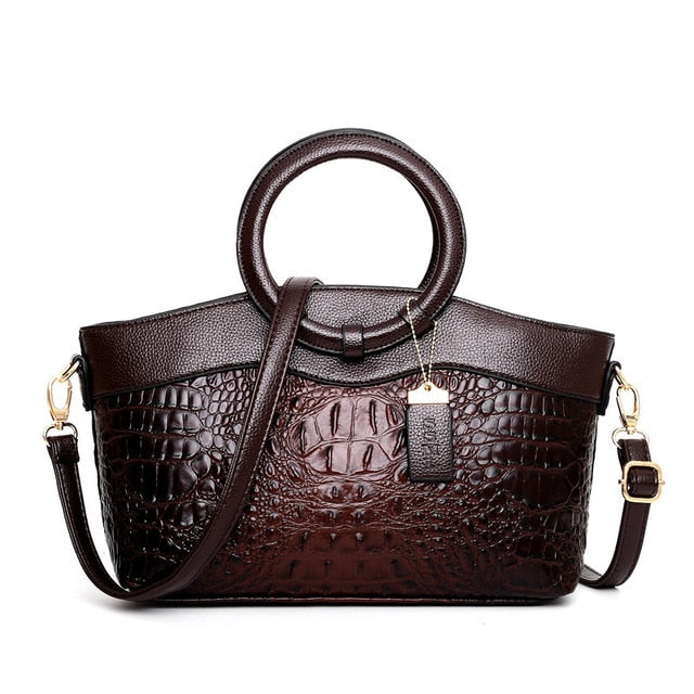 Kayleigh | Stylish leather bag with handmade details