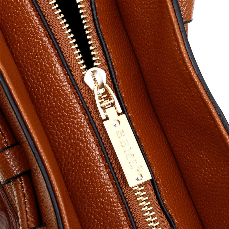 Kayleigh | Stylish leather bag with handmade details