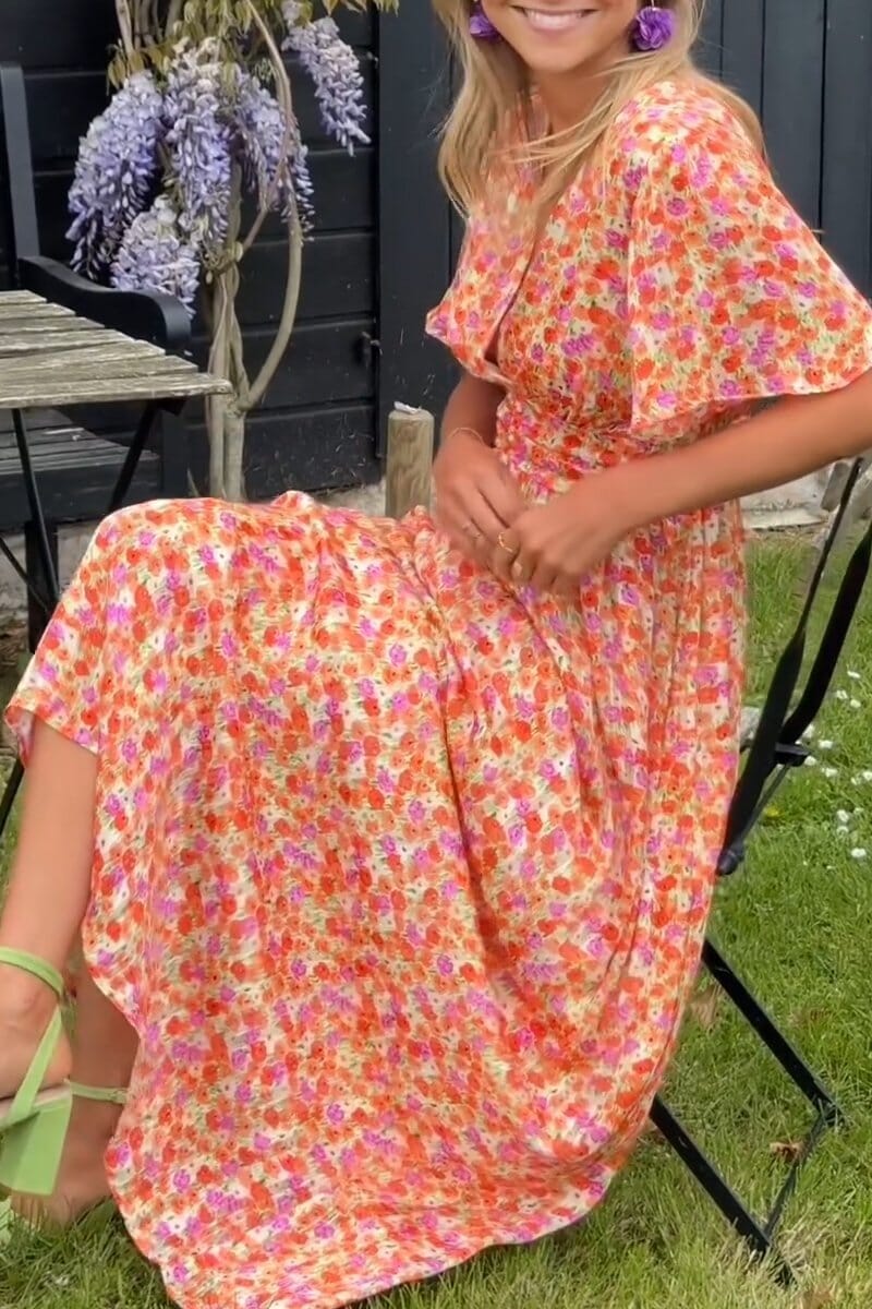 Joanie | Elegant maxi dress with V-neck
