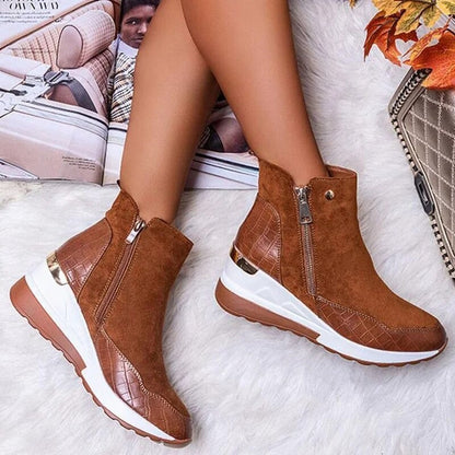 Lyla | Stylish zipped boots