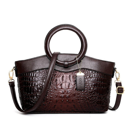 Kayleigh | Stylish leather bag with handmade details